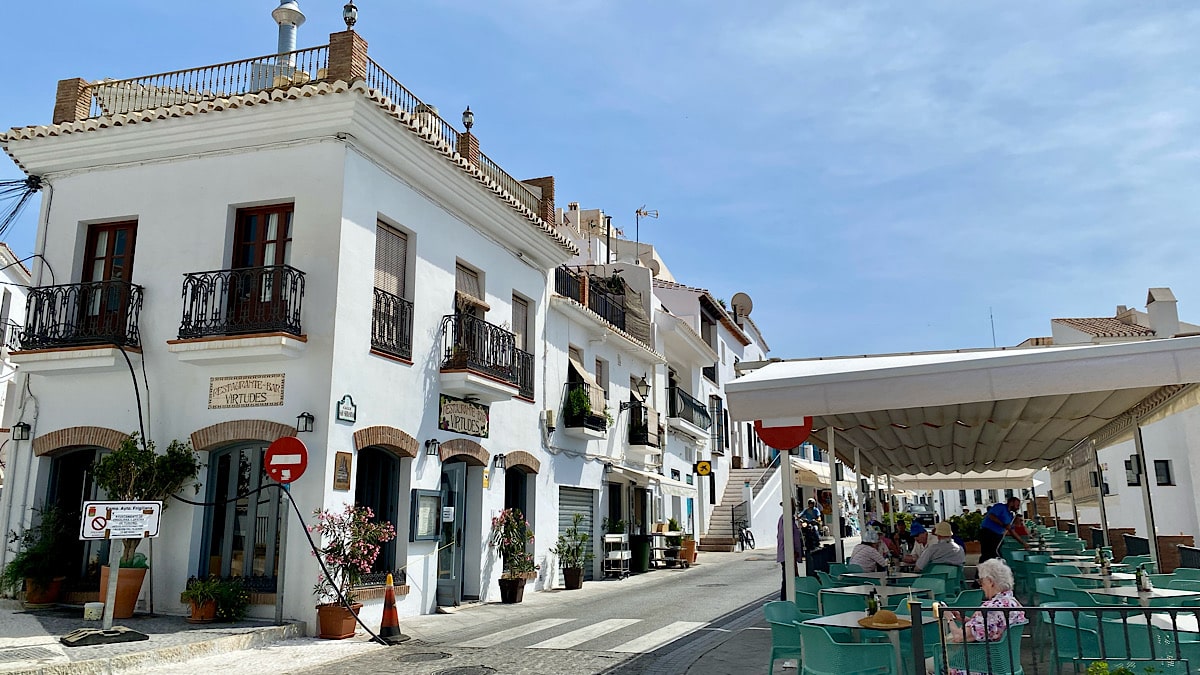 restaurante-bar-virtudes-frigiliana