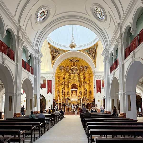 ermita-el-rocio-binnen-rocio-huelva