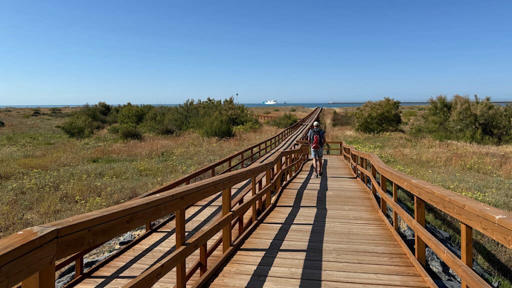 houten-paden-naar-het-strand-van-mazagon-palos-de-la-frontera-huelva
