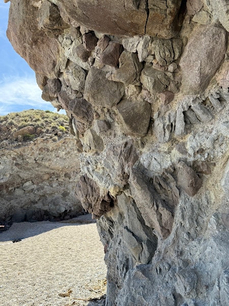 rots-playa-de-los-muertos-in-almeria