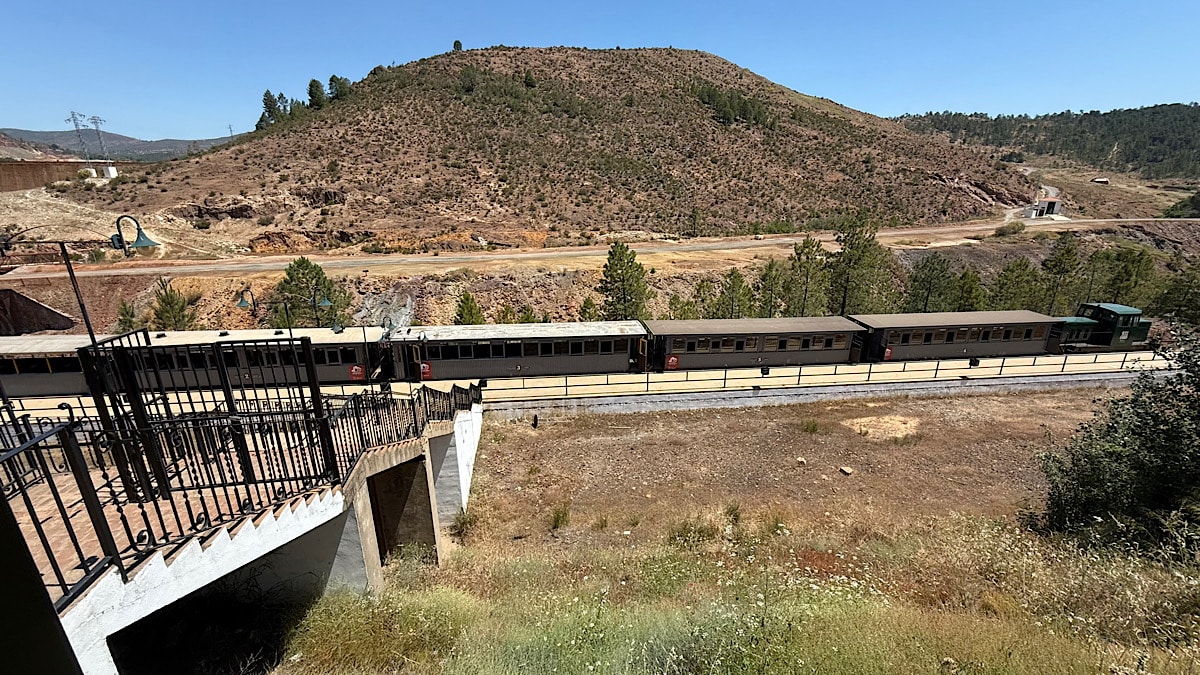 toeristentrein-rio-tinto-in-provincie-huelva