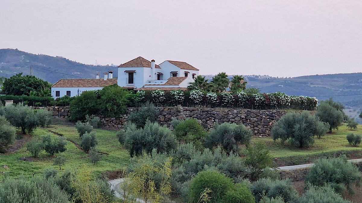 zijaanzicht-van-hacienda-riogordo