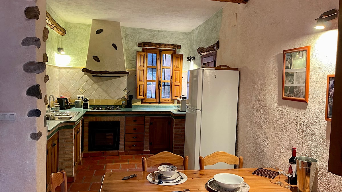 de-comfortabele-keuken-van-casita-la-estrella