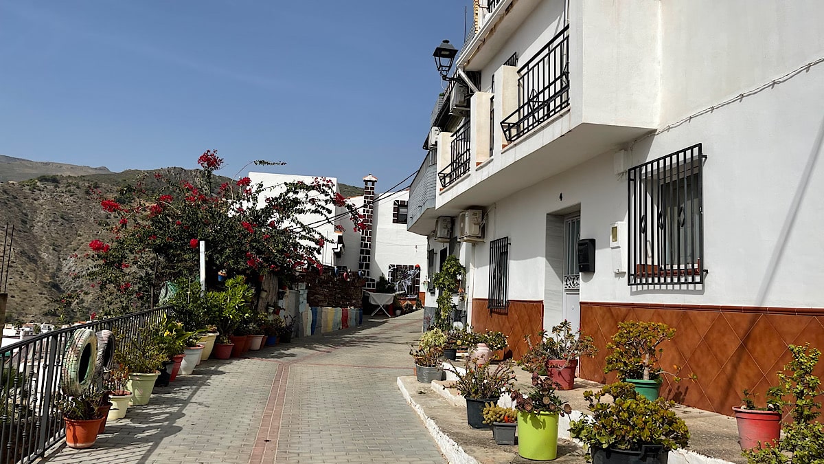 fraaie-straatjes-in-velez-de-benaudalla