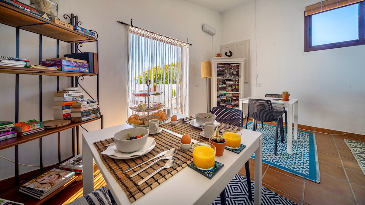 ontbijt-ruimte-bij-casa-la-calera