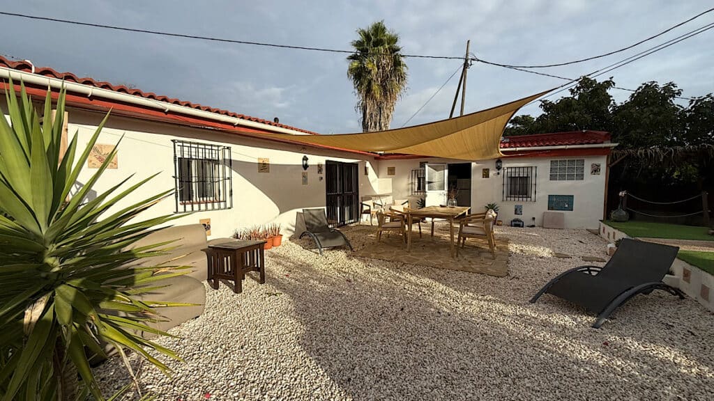 casita-naranja-buitenterras-alora-malaga