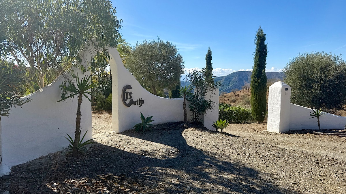 entree-cortijo-juan-salvador