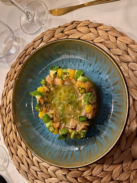 heerlijk-voorgerecht-met-zalm-bij-cortijo-juan-salvador