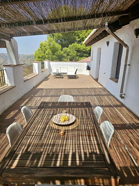 relaxen-onder-de-veranda-op-het-terras