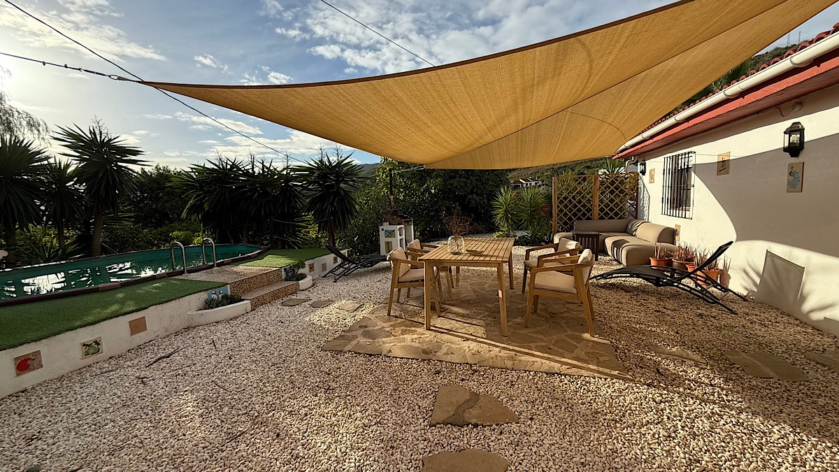 terras-met-zwembad-casita-naranja-alora-malaga