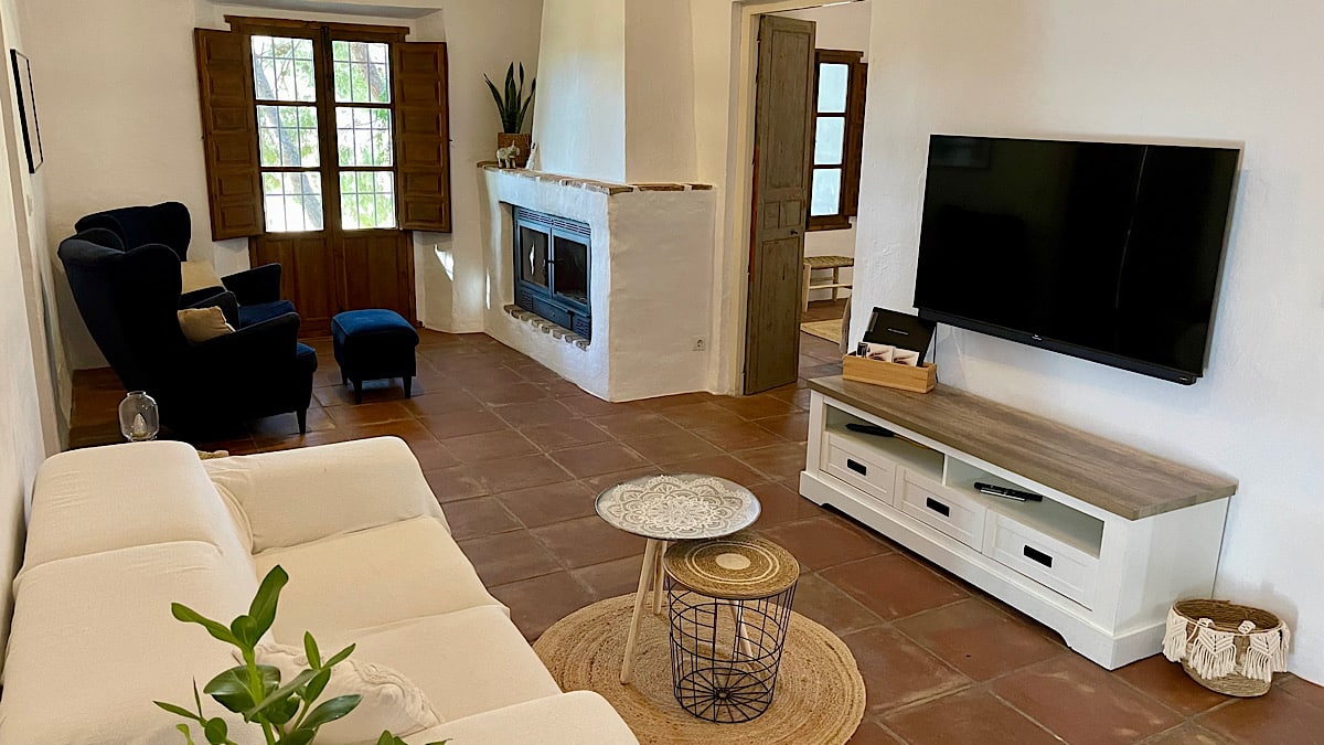 woonkamer-almendera-cortijo-juan-salvador