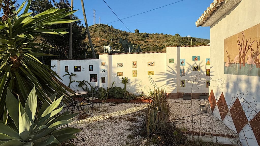 zitje-voortuin-villa-rosa-alora-malaga