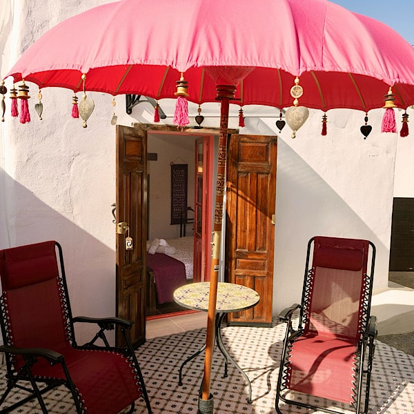 zonning-prive-terras-kamer-granada-finca-amorosa