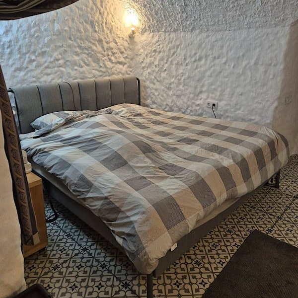 2-persoons-slaapkamer-woongrot-cuevas-barrio-las-santas-huescar-granada