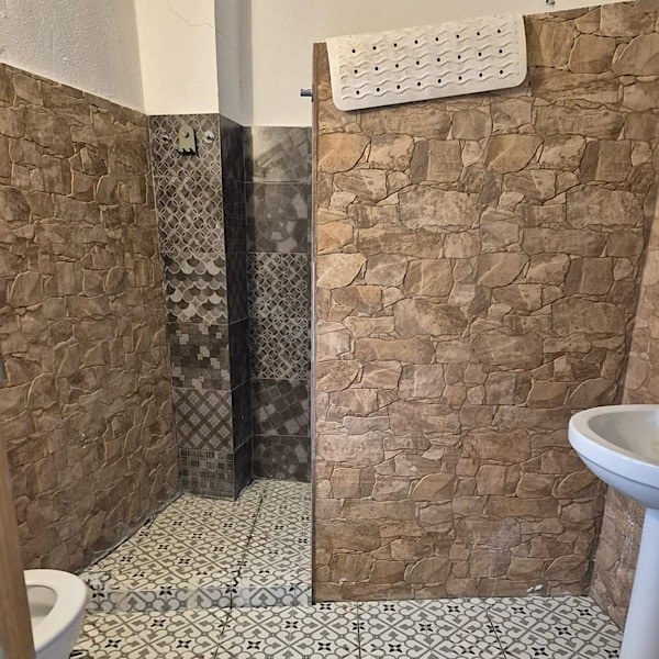 badkamer-woongrot-cuevas-barrio-las-santas-huescar-granada