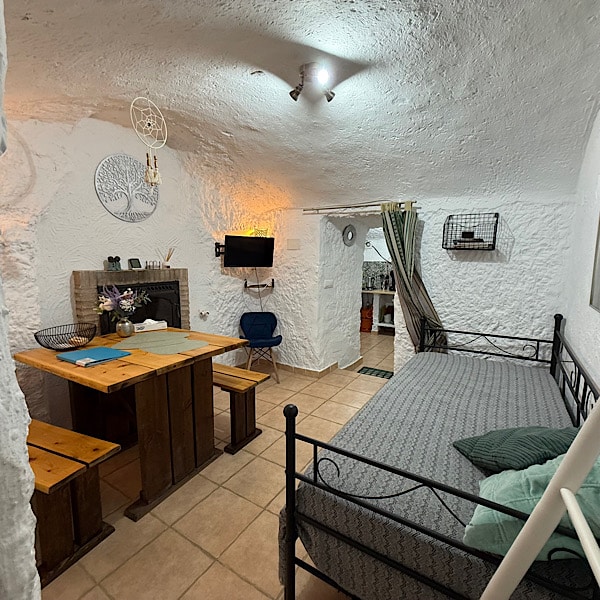 cueva-4-zitgedeelte-cuevas-barrio-las-santas-huescar-granada