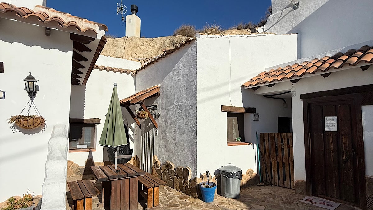 cueva-2-cuevas-barrio-las-santas-huescar-granada