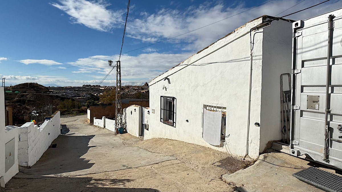 woongrot-cuevas-barrio-las-santas-huescar-granada