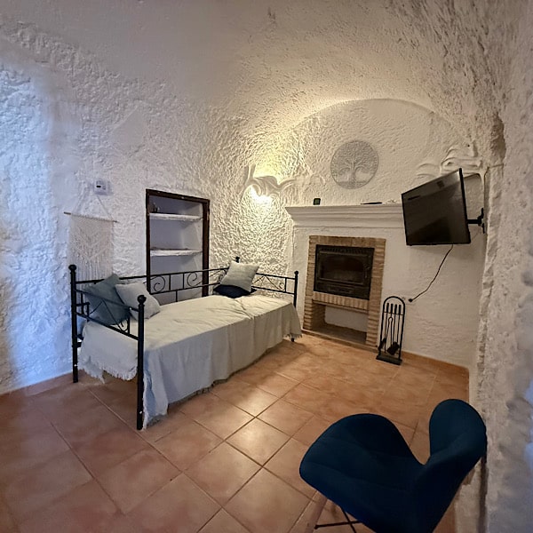zitkamer-cueva-5-cuevas-barrio-las-santas-huescar-granada