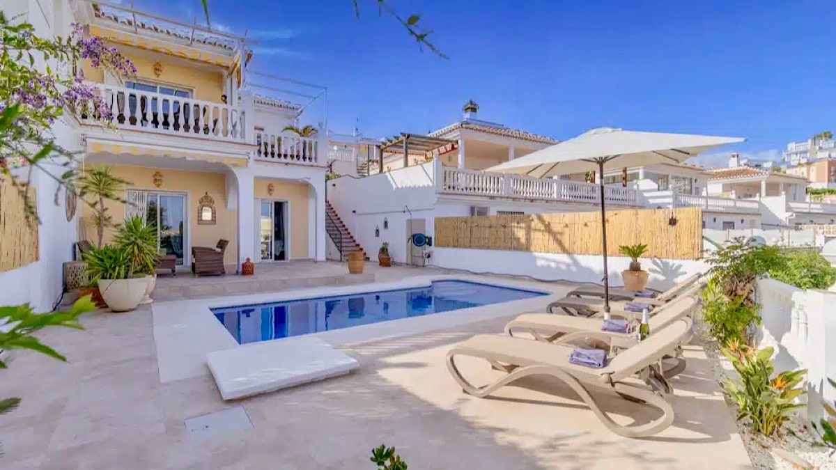 akantievilla-in-beheer-van-holidayandaluz-vakantiebeheerder-costa-del-sol-torrox-malaga