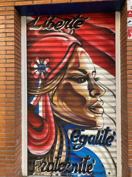 Rolluik Liberté Egalité Fraternité in Sevilla