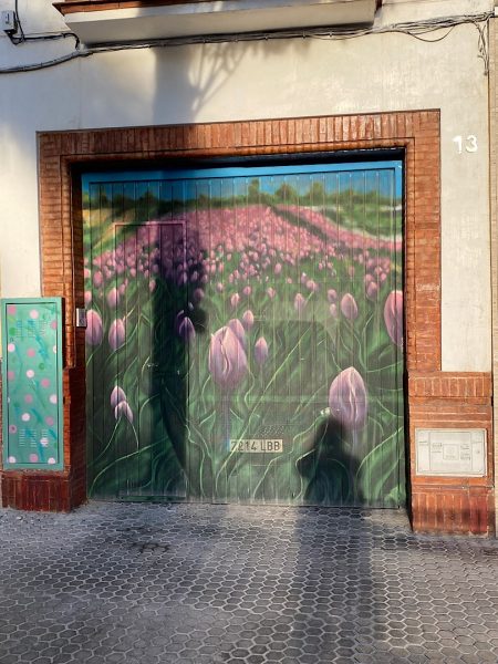 Tulpen rolluik street art Sevilla